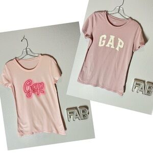 Gap bundle of 2 T-shirts